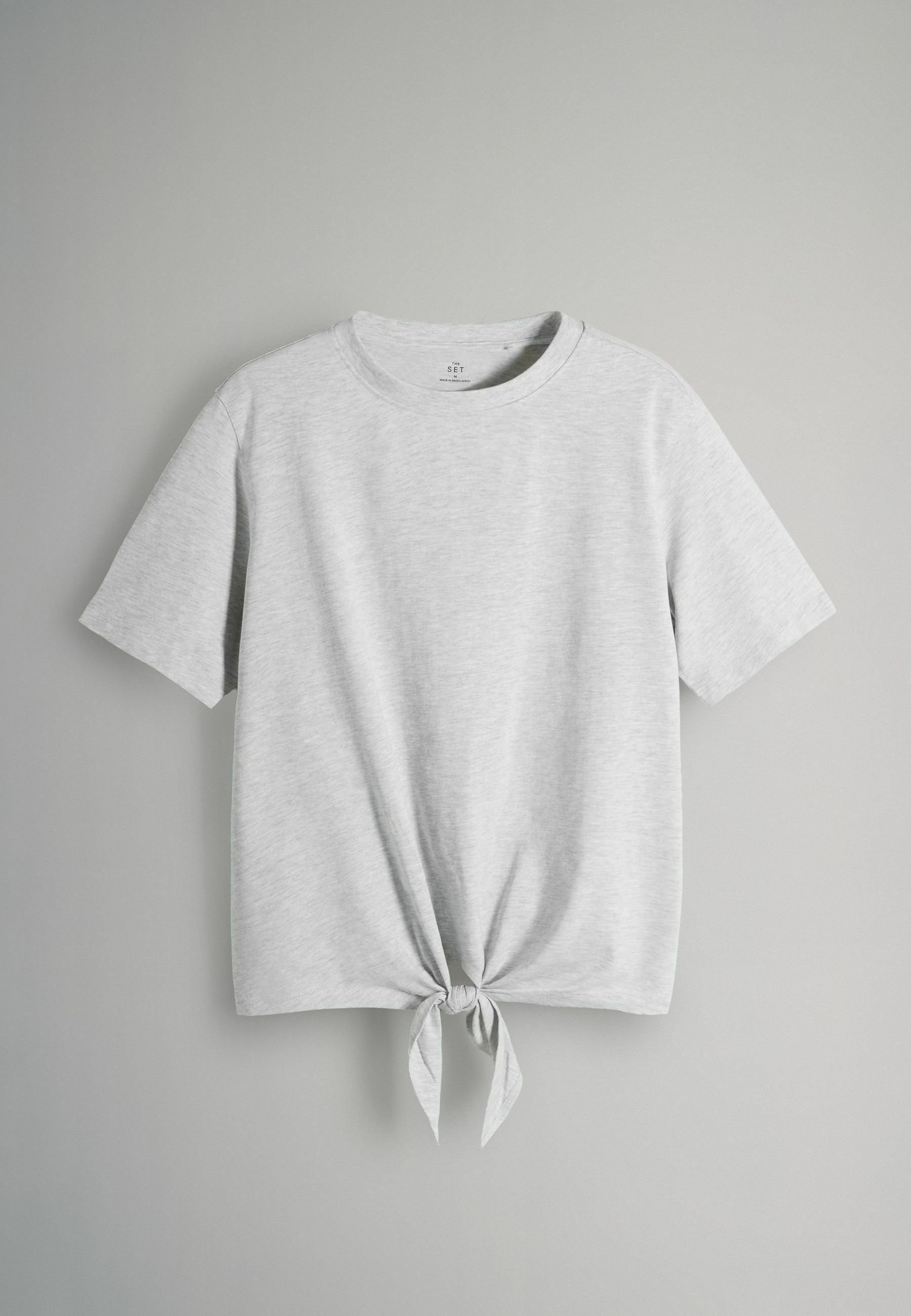 t shirt that ties in front