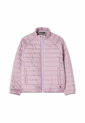 Lyserød quiltet jakke med fuld lynlås foran, stående krave, lange ærmer og to sidelommer, mærket med "ISBJÖRN" på brystet.