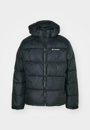 Schwarze, puffy Jacke mit Reißverschluss und Kapuze. Verfügt über ein gestepptes Design, elastische Bündchen und ein kleines Logo im linken Brustbereich.