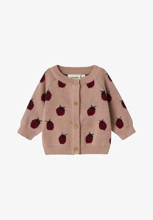 Cardigan tricoté rose avec des motifs de coccinelles, col rond, fermeture à boutons et poignets côtelés. Comprend des boutons en bois.