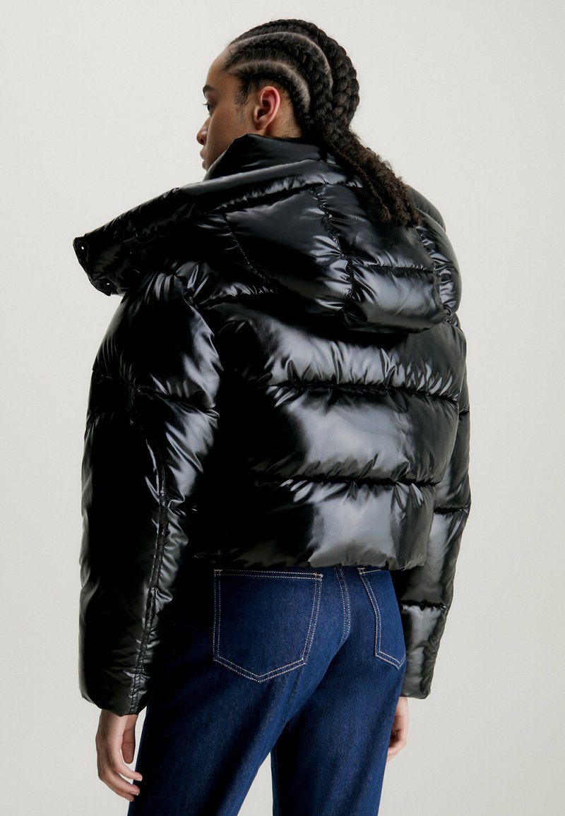 Calvin Klein Jeans CROPPED HIGH SHINE PUFFER - Winter jacket - ck  black/black - Zalando.de