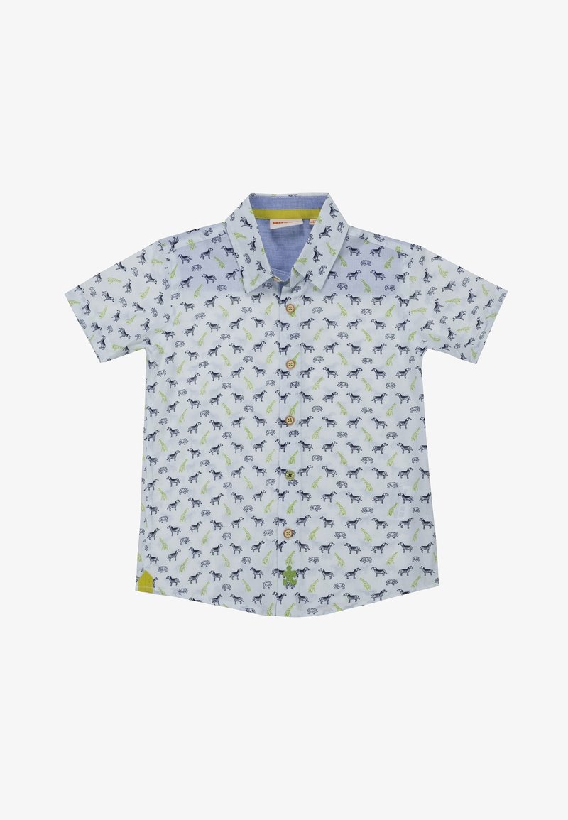 Chemise à manches courtes boutonnée en coton bleu clair avec un imprimé animalier ludique en vert et bleu foncé, avec des boutons marron et un col.