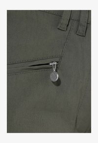 Unselected, olive grey