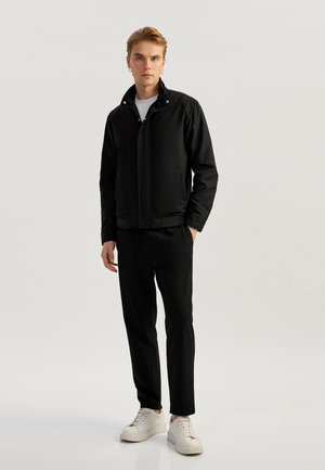 Let jakke / Sommerjakker - black