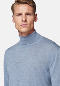 Boggi Milano POLO NECK - Džemperis - light blue