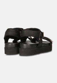 Maruti BEAU - Sandalen met plateauzool - black