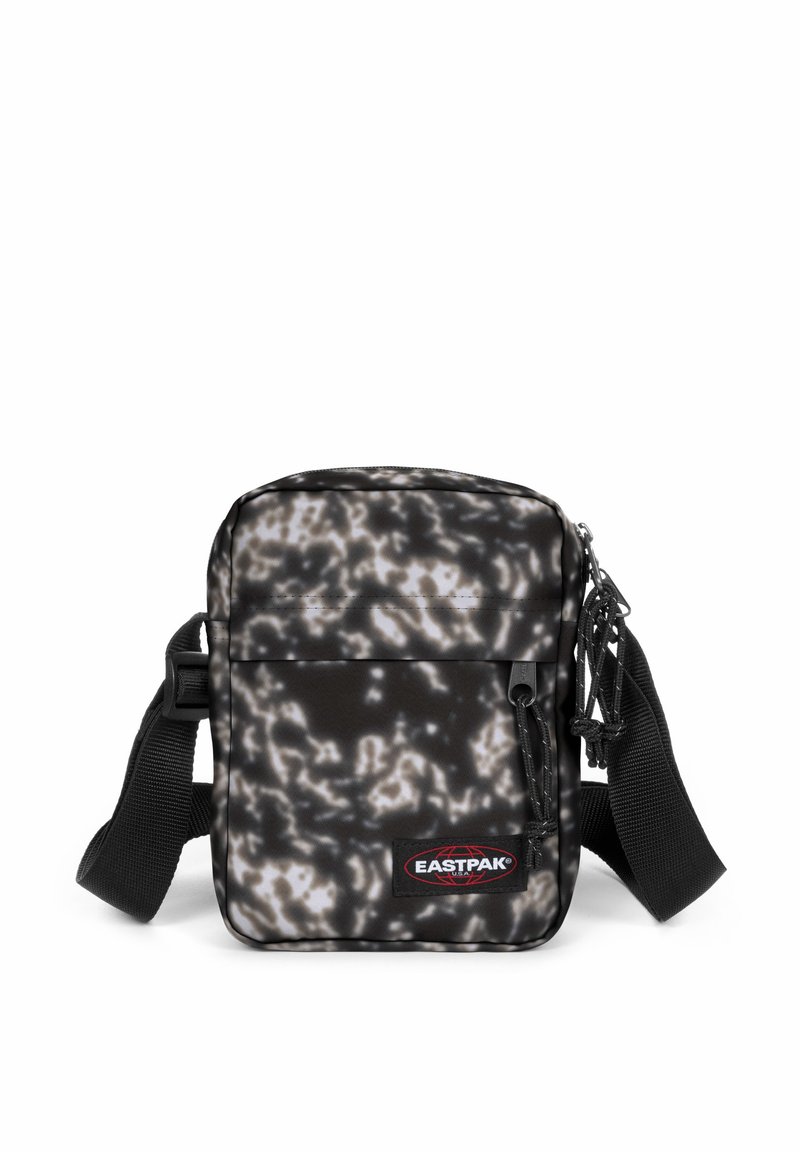 Borsa a spalla a motivo nero e grigio con finitura liscia, tracolla regolabile, tasca frontale e patch del marchio. Design testurizzato con cerniere.