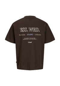 Brown cotton T-shirt with short sleeves, featuring white and blue text on the back: "ESS. WRD. Worldwide STUDIO Collection" and logo.
