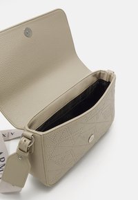 Armani Exchange BORSA TRACOLLA - Schoudertas - pisco