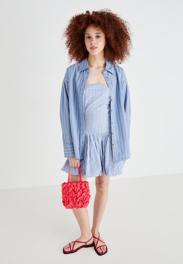 STRIPED VARSITY VIBES - Button-down blouse2