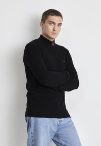 GANT COTTON ZIP CARDIGAN - Strickjacke - black