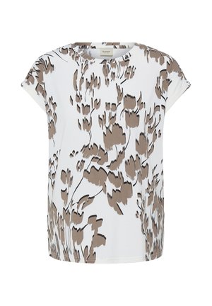 Biely krátky rukávový top s voľným strihom, zdobený hnedo-čiernym abstraktným kvetinovým vzorom a okrúhlym výstrihom.