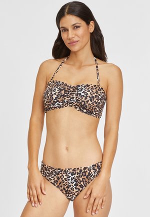 Bikini w printem w panterę składający się z marszczonego topu bandeau oraz dopasowanych dolnych części w niskim kroju. Wykonany z gładkiego, elastycznego materiału z wiązaniami na szyi.