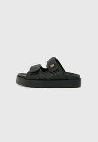 Unselected, black