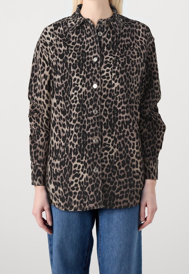 Leopardenmuster-Hemd in Beige und Schwarz, mit durchgehendem Knopfverschluss, langen Ärmeln, Kragen und einer Brusttasche. Weicher Stoff mit angenehmer Textur.
