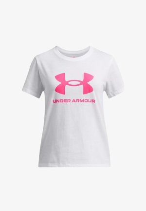 Biele tričko z bavlny so širokým ružovým logom Under Armour umiestneným na prednej strane. Krátke rukávy a klasický kulatý výstrih.