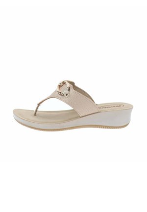 Sandalo zeppa beige con cinturino a infradito, caratterizzato da un anello decorativo argentato e una tomaia testurizzata, progettato per un uso casual.