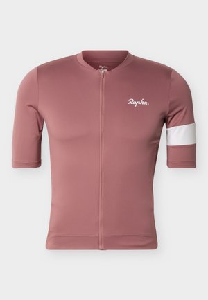 Kurzärmliges Fahrradtrikot in dusty rose mit durchgehendem Frontreißverschluss, weißem Armband am rechten Ärmel und „Rapha“-Logo auf der linken Brust.