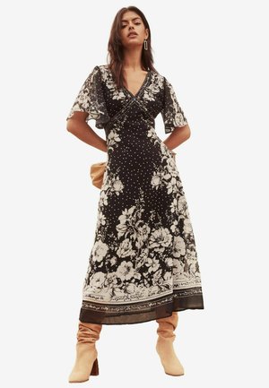 Lipsy FIT - FLUTTER SLEEVE POLKA DOT FLORAL MIDI - Nappali ruha - black white