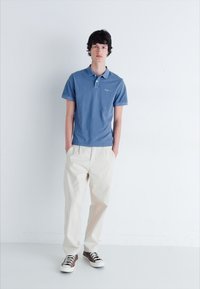 Pepe Jeans NEW OLIVER - Polo krekls - sea blue