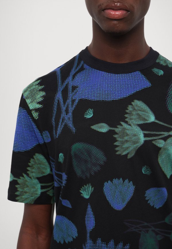 CASUAL FIT - Print T-shirt3