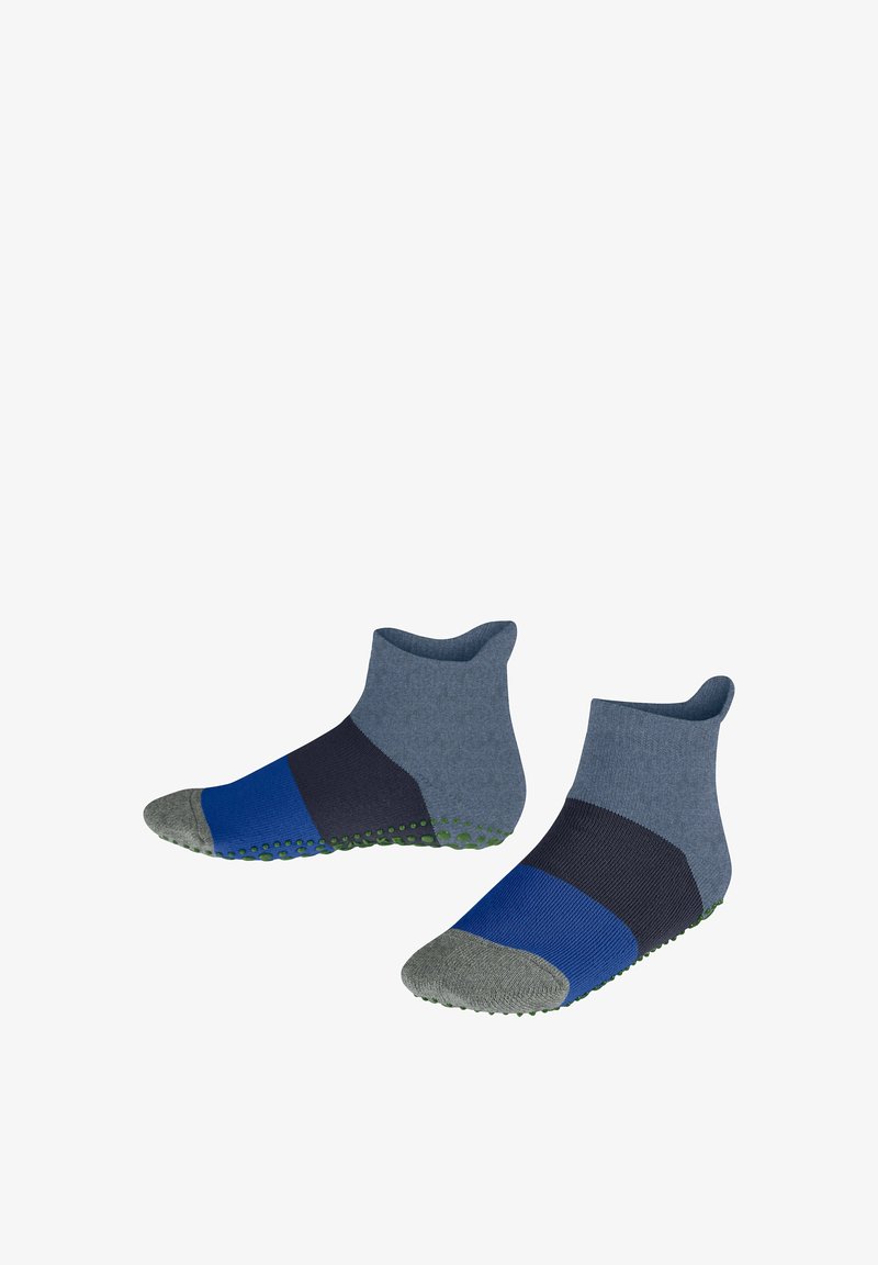 Chaussettes avec un design de cheville courte, arborant un mélange de couleurs grises, marine et bleues. Semelle texturée à pois verts pour une meilleure adhérence. Matériau en tissu doux.