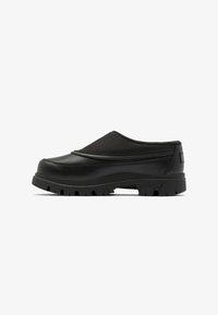Ausgewählt, black black