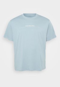 - T-shirt z nadrukiem