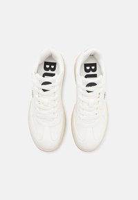 Buffalo Sportcipő - white/cream