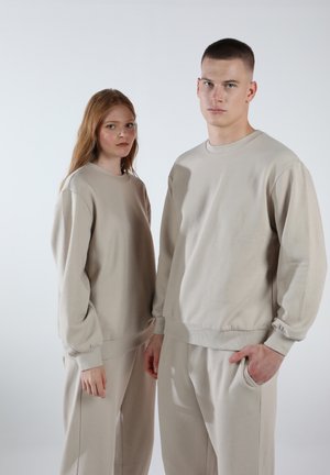 UNISEX CREWNECK LOOSE FIT ELEVATE - Nachtwäsche Shirt - creamy beige