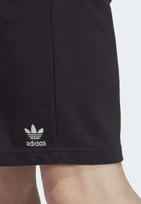 adidas Originals ESSENTIALS MADE - Tracksuit bottoms - black