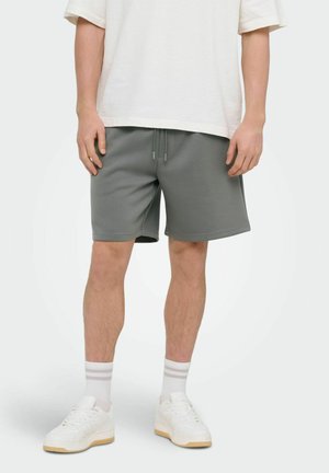 LÄSSIGE  ONSLUCA LOCKER GESCHNITTEN  - Tracksuit bottoms - sedona sage