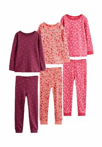 Set de șase pijamale din bumbac în diferite nuanțe de roz și violet, cu modele florale, mâneci lungi și pantaloni adaptați corespunzători.
