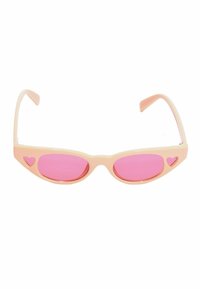 Vaaleanpunaiset sydämen muotoiset aurinkolasit, joissa on vaaleanpunainen muovikehys ja vaaleanpunaiset linssit, jotka sisältävät pieniä sydämiä ulkoreunoilla.