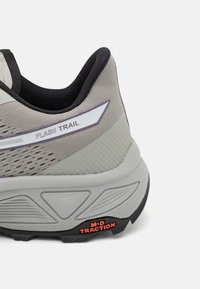 HI-TEC HTS74 FLASH TRAIL UNISEX - Zapatillas - gray violet/shark/chocolate plum