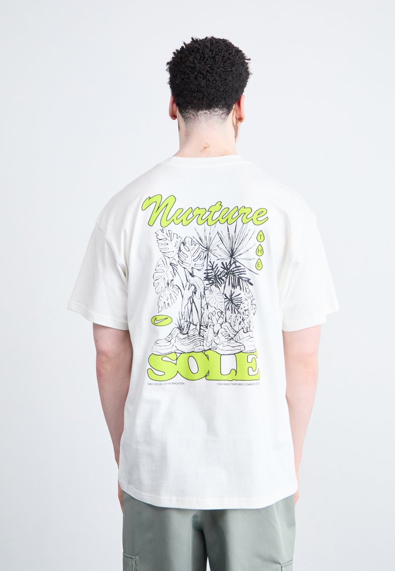 Nike Sportswear - BLOOMING - Print T-shirt - sail, Enlarge