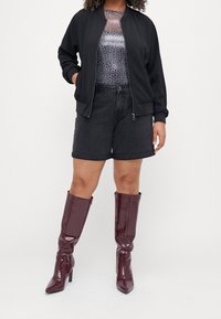 ONLY Carmakoma Blouson Bomber - black