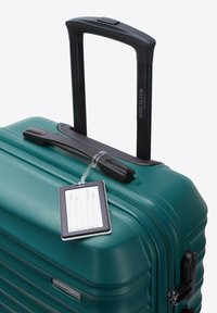 WITTCHEN MEDIUM SUITCASE WITH LUGGAGE TAG - Kufr - green