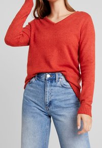 VILA Stickad tröja - mottled orange