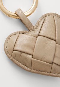 Vanessa Bruno CHARM COEUR - Nøgleringe - beige
