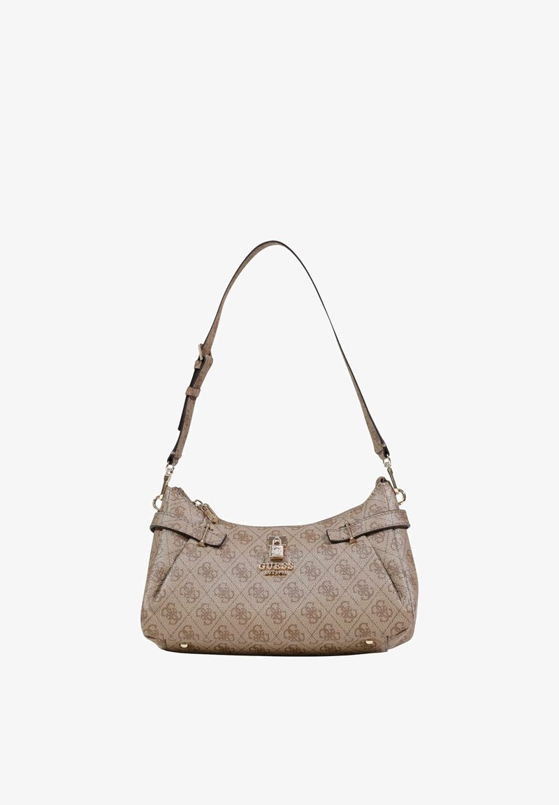 Bolso marrón con estampado y forma curva, con una correa para el hombro, herrajes dorados y dos bolsillos con cremallera en la parte frontal.