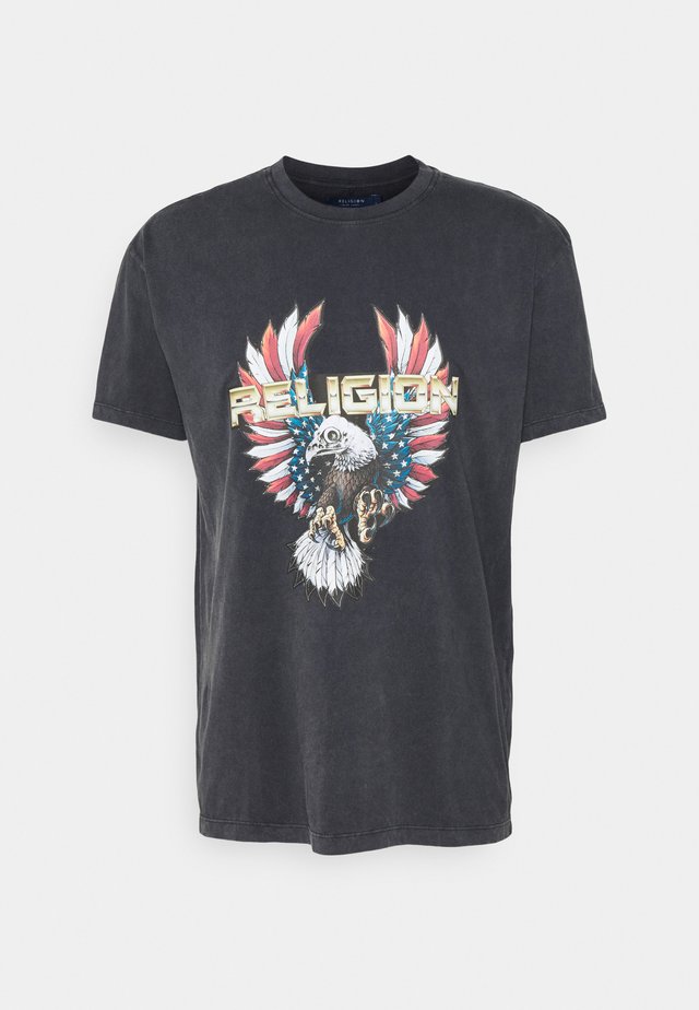 AMERICANA TEE - Print T-shirt - black ice wash