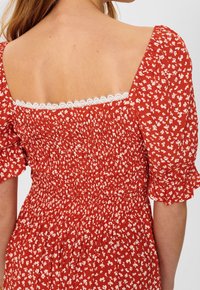 Nümph Vapaa-ajan mekko - red