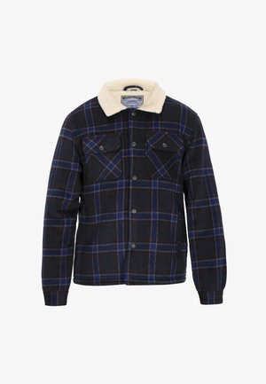 Flanneljakke med et marineblåt, grønt og rødt ternet mønster, fleeceforet krave, to brystlommer og trykknaplukning foran.