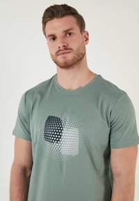 Buratti Apdrukāts T-krekls - light green