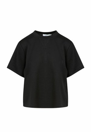 Čierne tričko s krátkym rukávom a okrúhlym výstrihom, s malým vyšívaným logom na ľavej strane hrudníka a s rebrovaným lemom okolo krku.