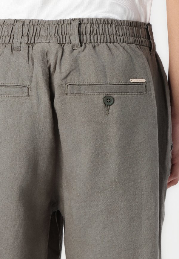 STBILL LAWRENCE  - Shorts - tea leaf2