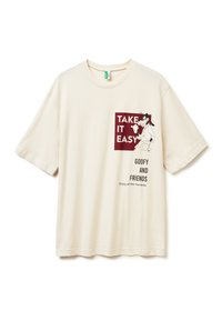 Beige tričko s grafikou Goofyho a texty "Ber to v pohodě," "Goofy a přátelé," a "Užij si každý okamžik" na přední straně.