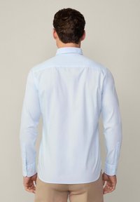 Hackett London ESS GMT DYED - Overhemd - sky blue