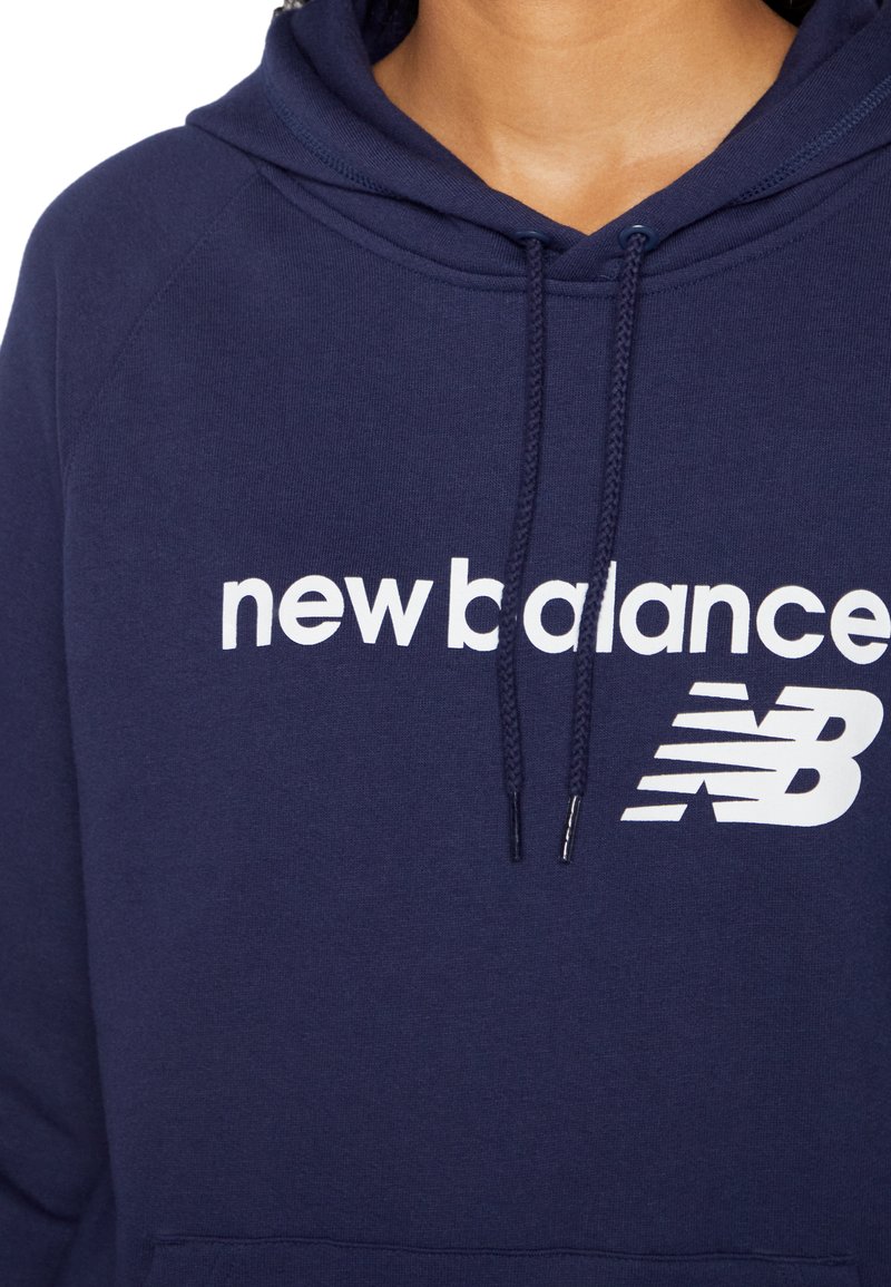 Damen Sweatshirts | New Balance CLASSIC CORE HOODIE Kapuzenpullover pigment/dunkelblau - IB54136 Damen Sweatshirts | New Balance CLASSIC CORE HOODIE Kapuzenpullover pigment/dunkelblau - IB54136